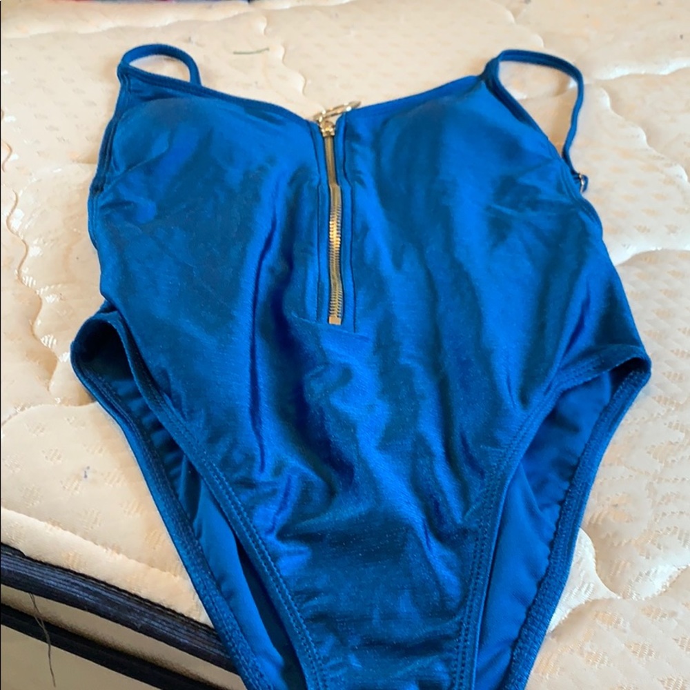 Swim suit